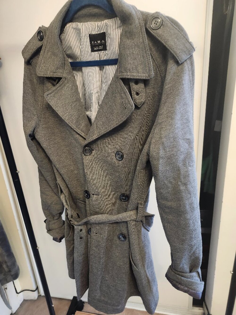 ZARA GRAY COAT SIZE L